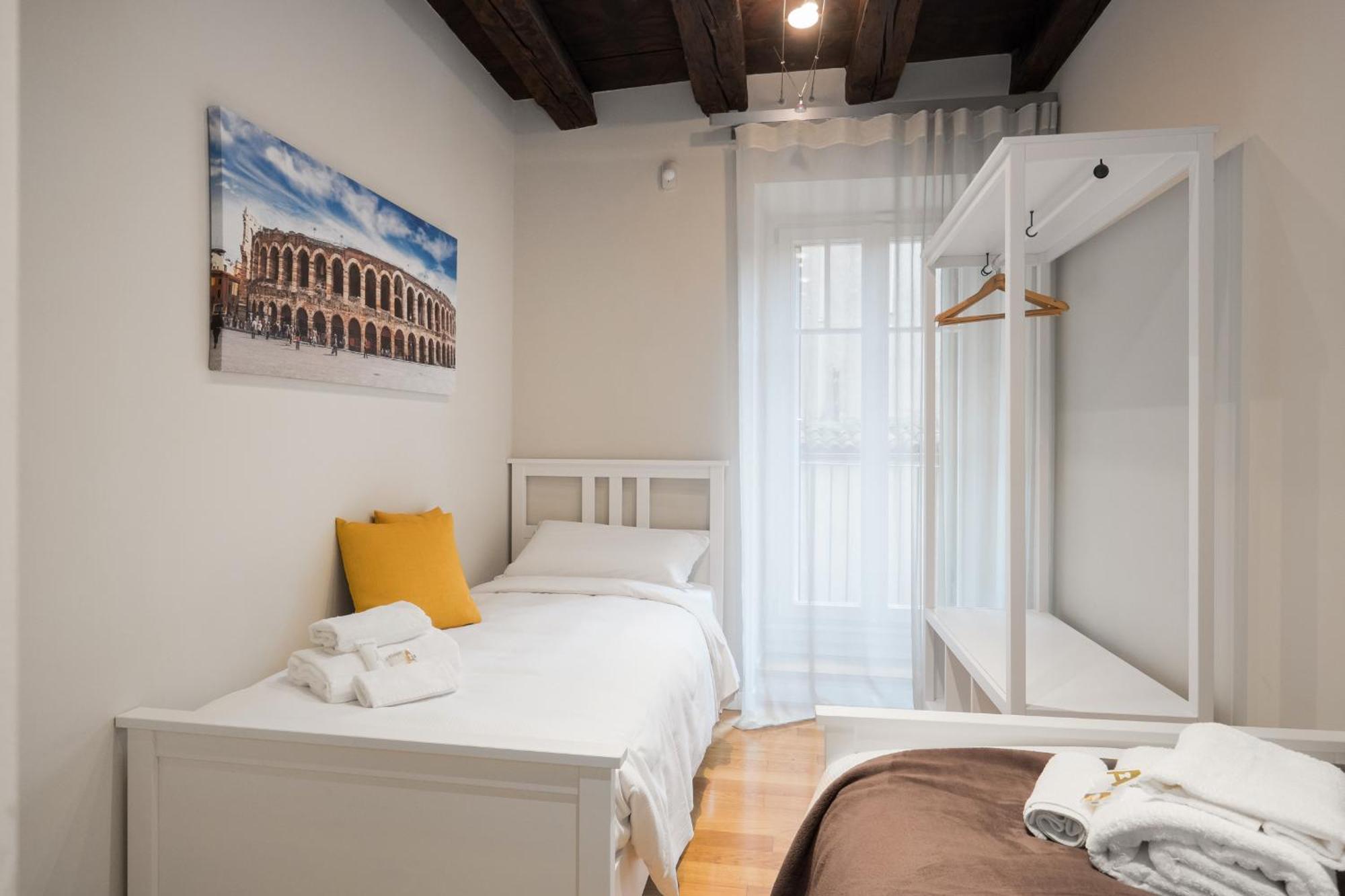 Flats4Rent Federica Apartment Verona Ngoại thất bức ảnh