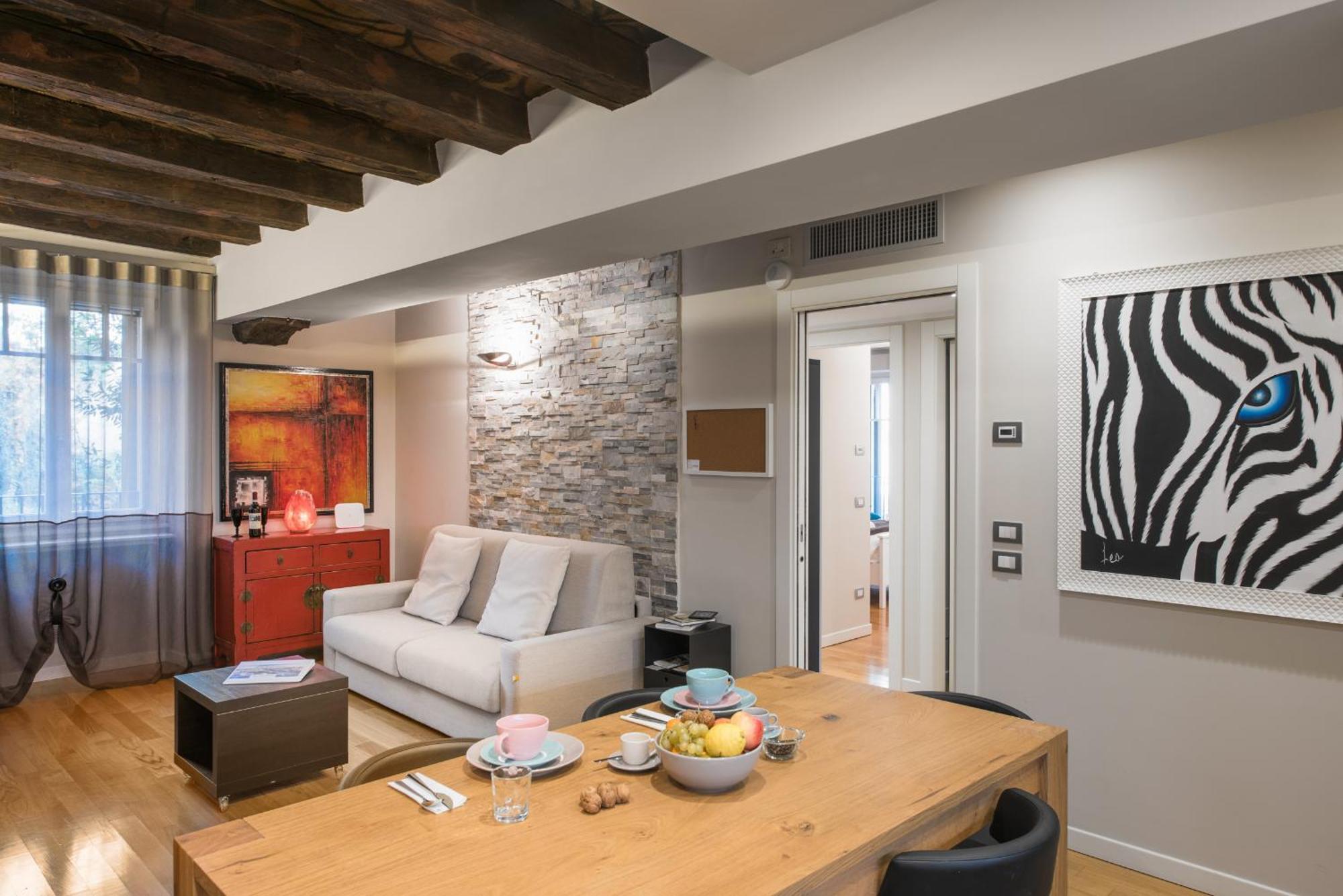 Flats4Rent Federica Apartment Verona Ngoại thất bức ảnh